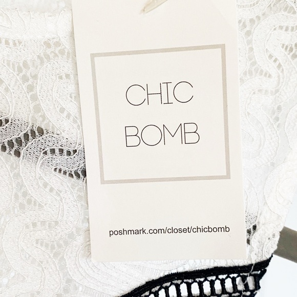 🎉 Host Pick! 🎉 Lace Appliqué Dress Size M - Picture 13 of 16